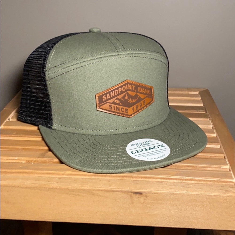 ⭐️ 7-panel SnapBack Trucker Hat